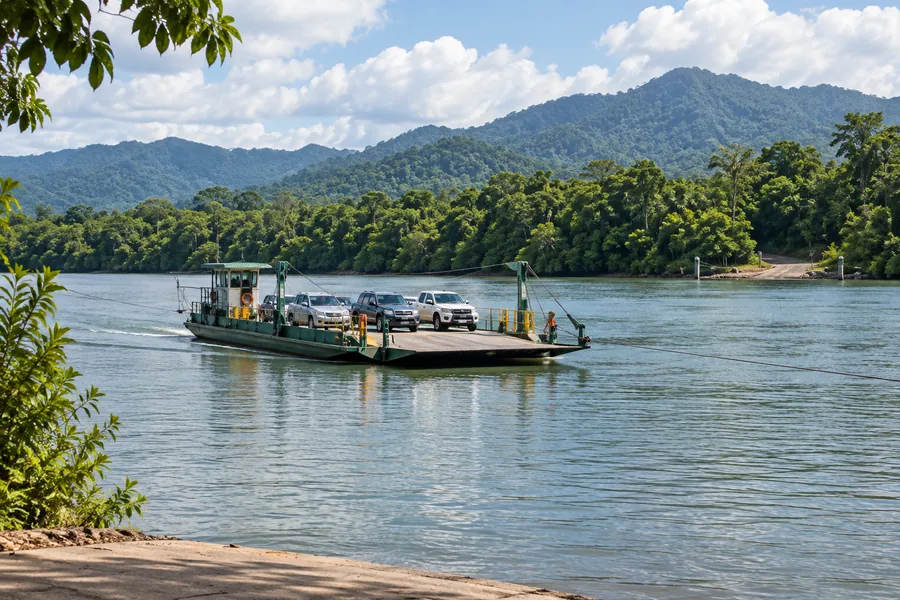 Vehicle ferry crossing the Daintree River